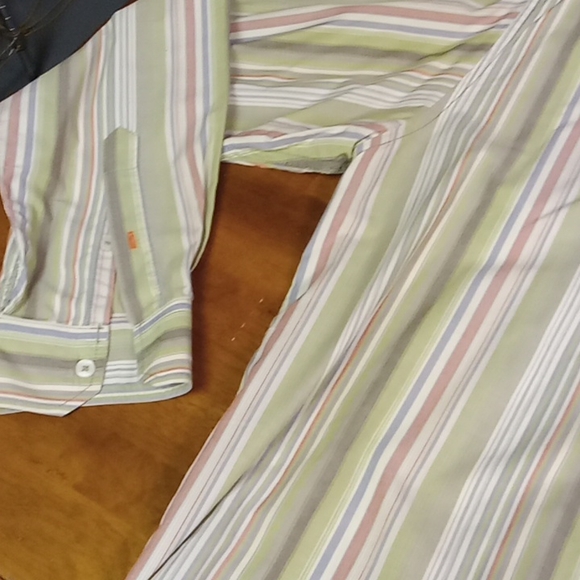 Angle button up long sleeve - Picture 4 of 4